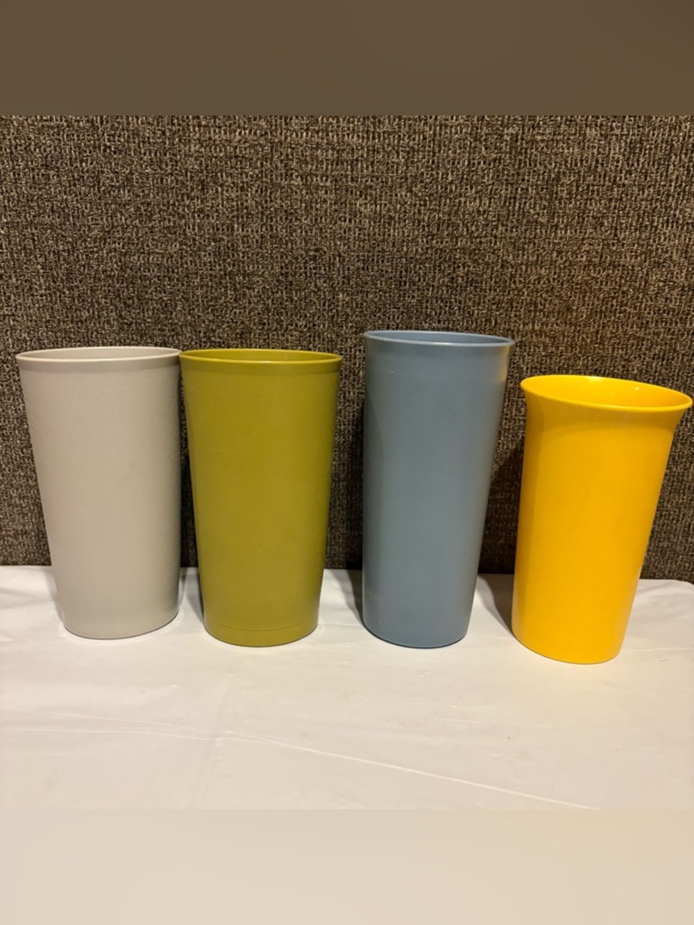 Tupperware Tumblers Lot Of 4 Drinking Cups Plastic Avocado Yellow Kitchenware